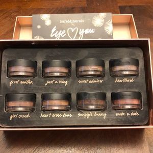 👩‍🦰 bare minerals eyeshadow ❤️